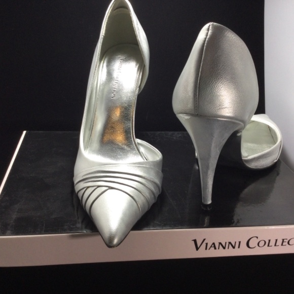 Silver Vianni collection heels size 7 - Picture 2 of 5